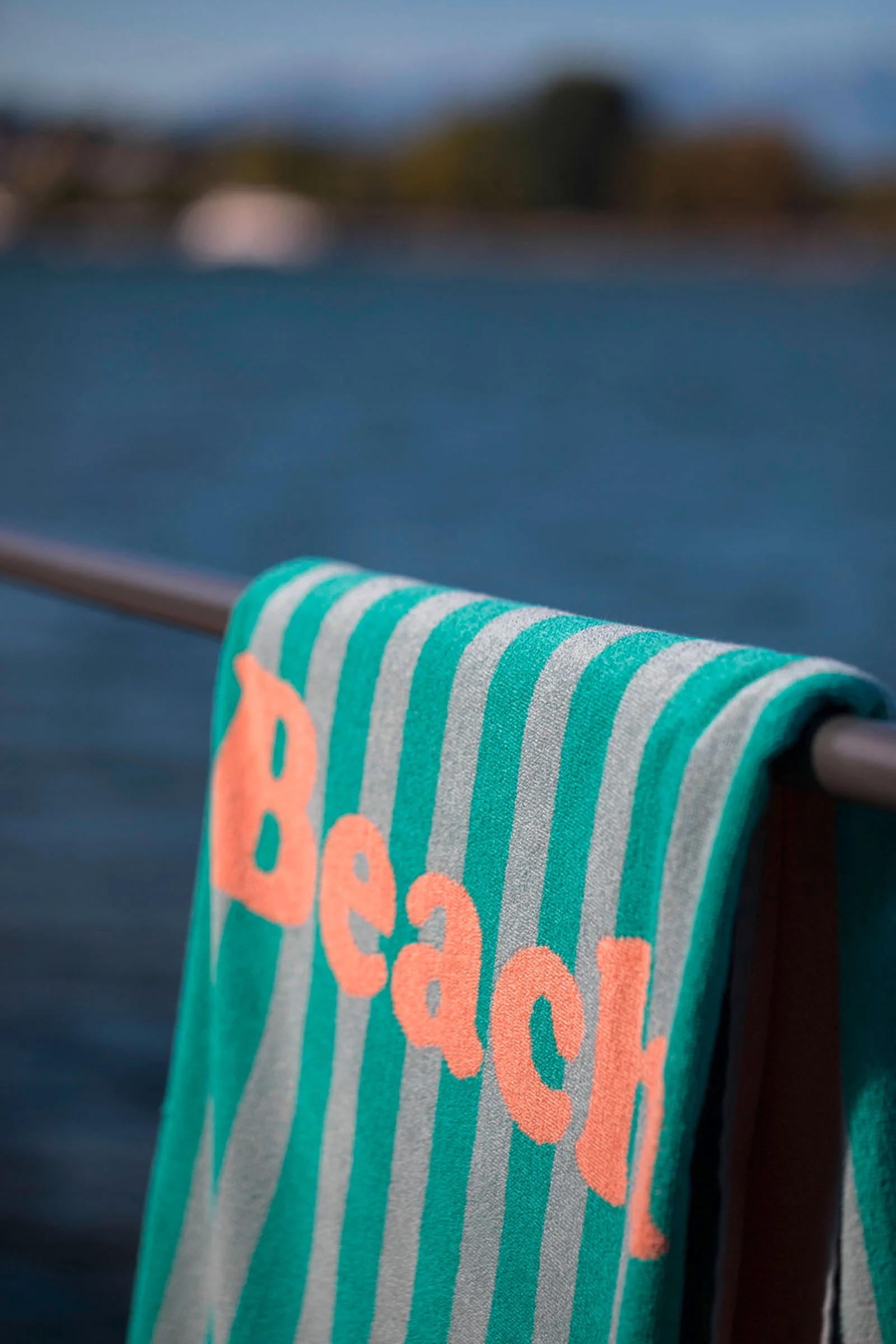 david-fussenegger-playa-frottee-strandtuch-beach-party image 5