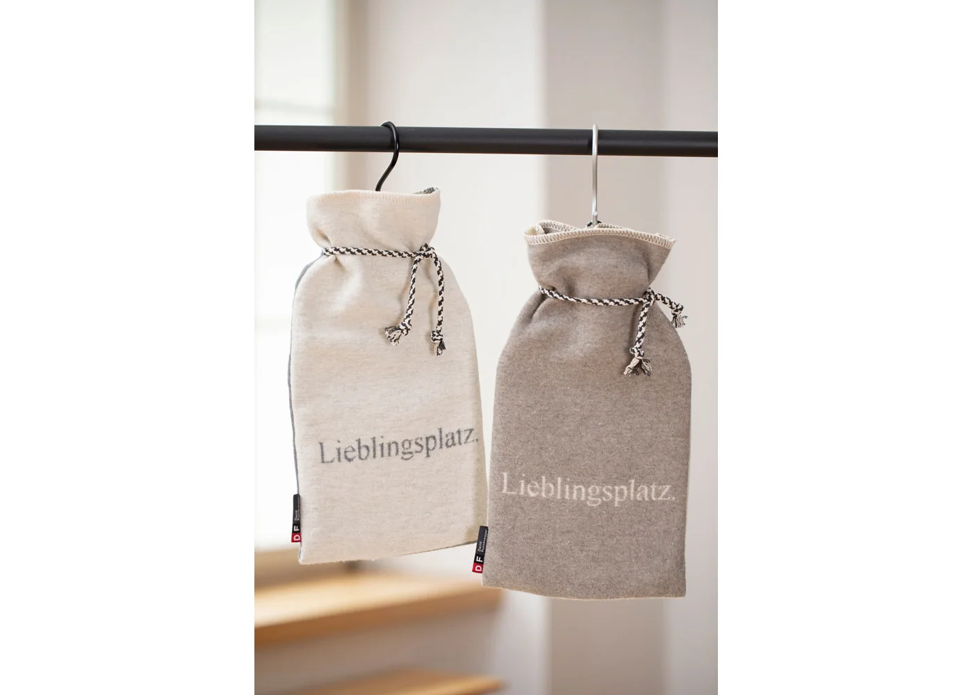 david-fussenegger-silvretta-w-rmflasche-lieblingsplatz-2-liter-mit-kordel image 3