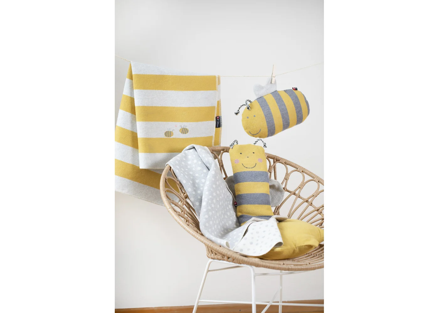david-fussenegger-juwel-set-decke-in-der-puppe-biene-grs image 4