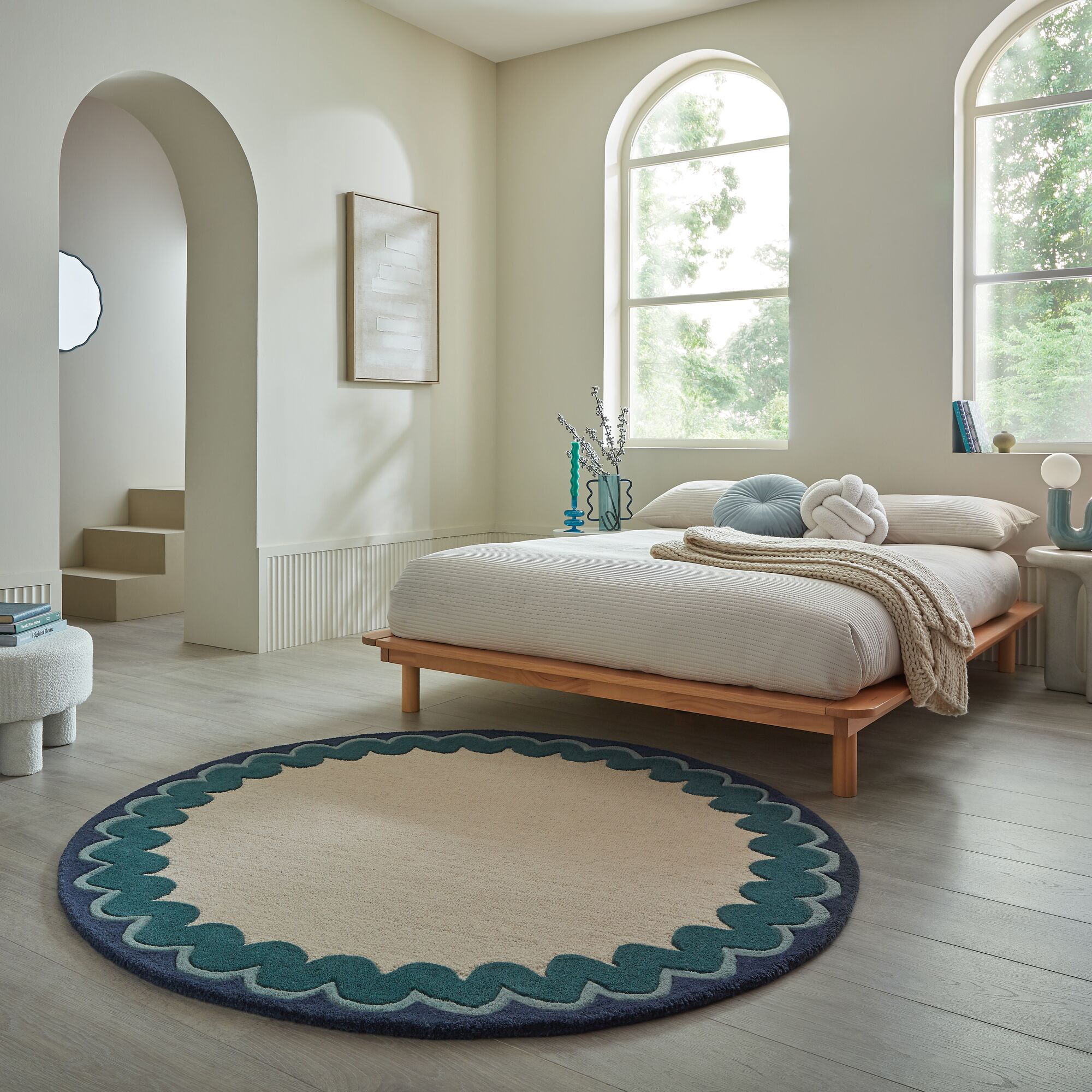 flair-rugs-wiggle-border-wool-runder-teppich image 3