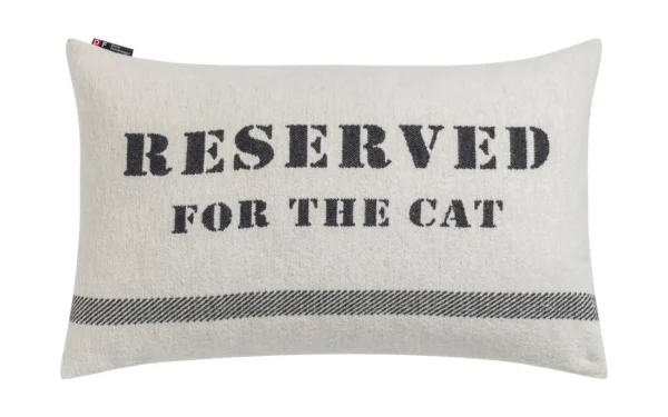david-fussenegger-nova-kissenh-lle-reserved-for-the-cat-grs image 4