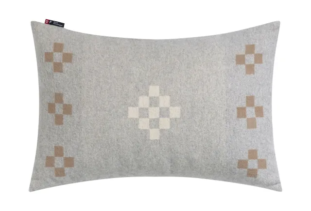 david-fussenegger-jade-kissenh-lle-quilt-gots image 1