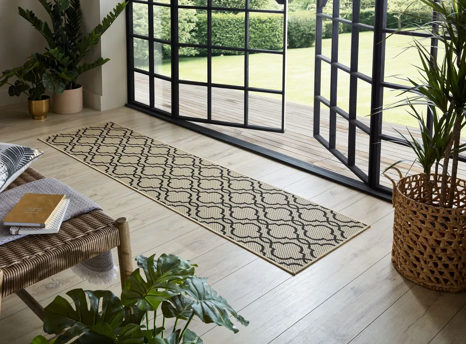 flair-rugs-milan-geometric-l-ufer-indoor-outdoor image 1
