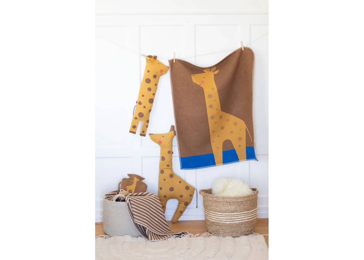 david-fussenegger-juwel-gef-lltes-kissen-giraffe-grs image 4