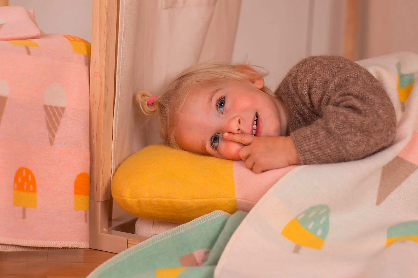david-fussenegger-juwel-kinderdecke-gelato-dreams-grs image 4