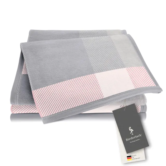 biederlack-kuscheldecke-check-ros-150x200-cm-sofa-decke image 1