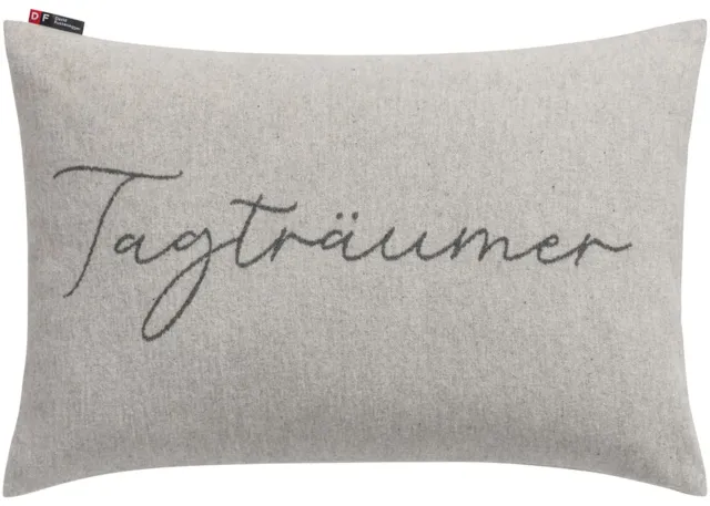 david-fussenegger-jade-kissenh-lle-tagtr-umer-gots image 1