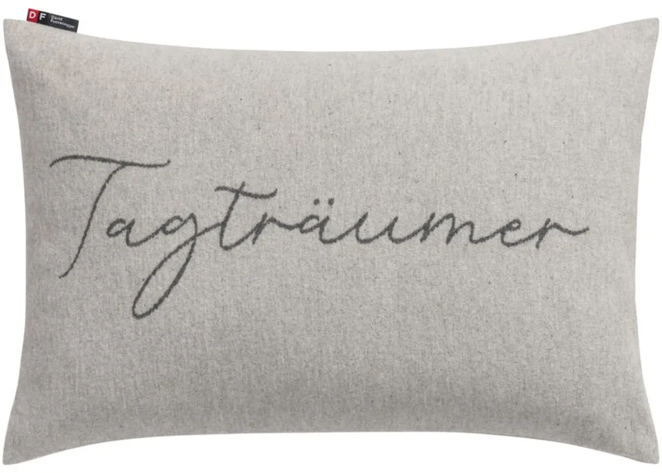 david-fussenegger-jade-kissenh-lle-tagtr-umer-gots image 1