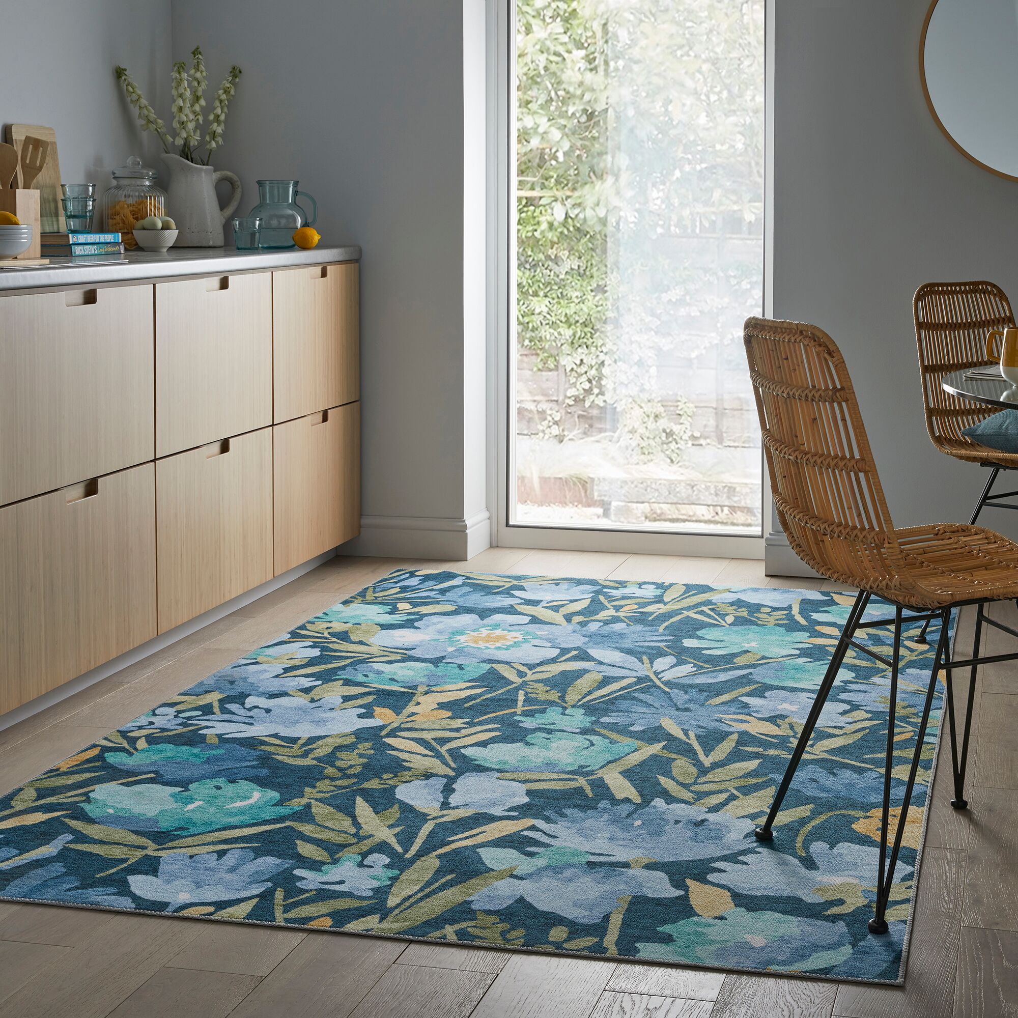 flair-rugs-alyssa-floral-waschbarer-blumenteppich image 1