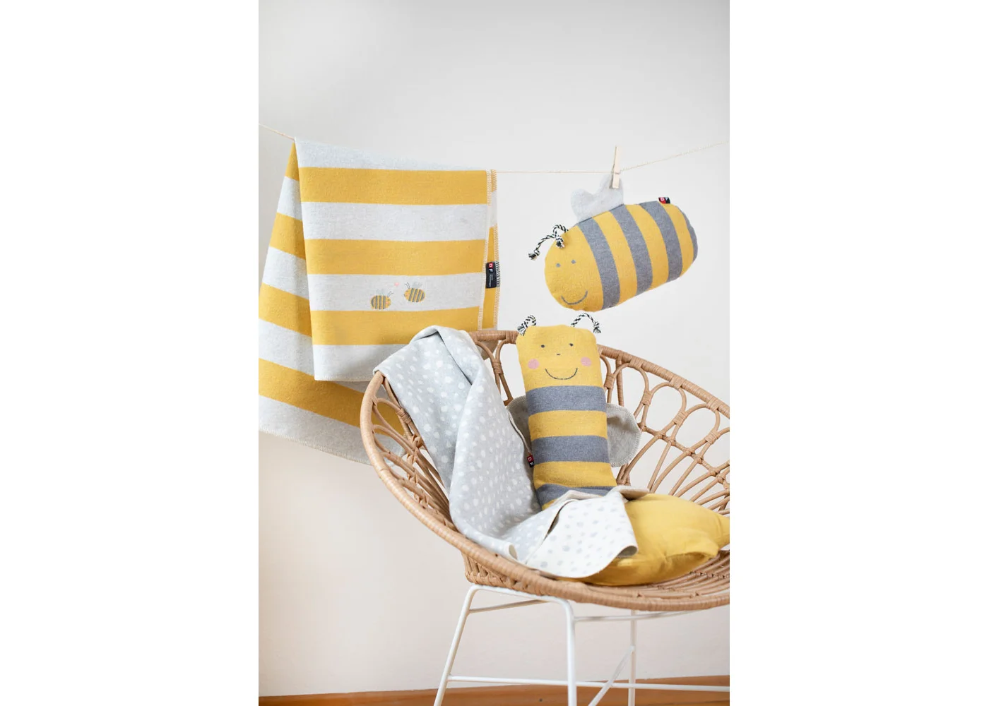 david-fussenegger-juwel-babydecke-streifen-biene-inkl-stick-grs image 4