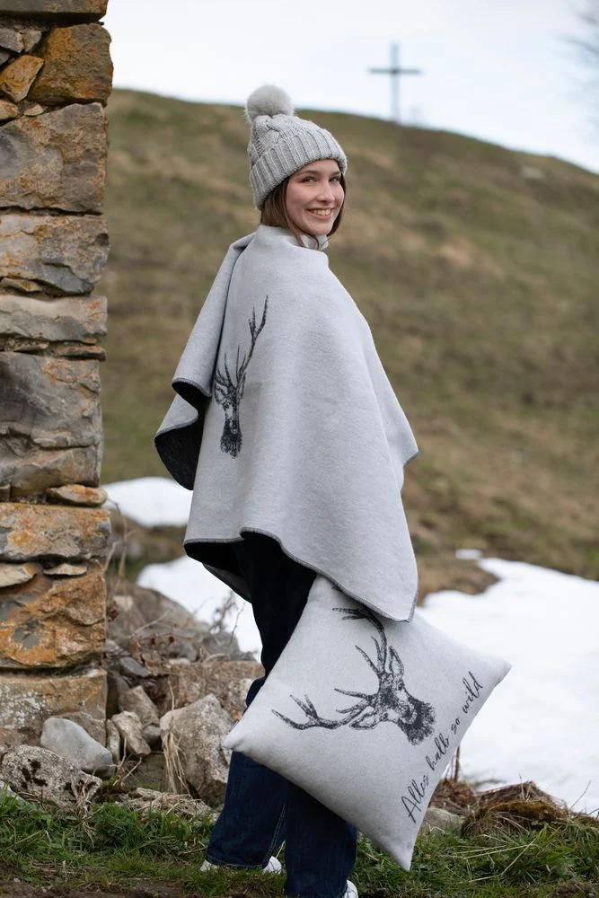 david-fussenegger-silvretta-poncho-hirsch-one-size image 4