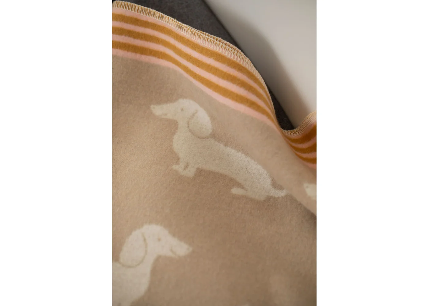 david-fussenegger-juwel-babydecke-dackel image 4