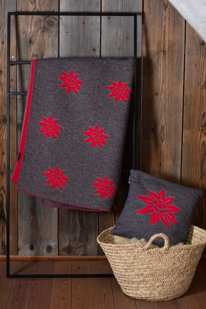david-fussenegger-carla-plaid-edelwei-grs-kuscheldecke image 2